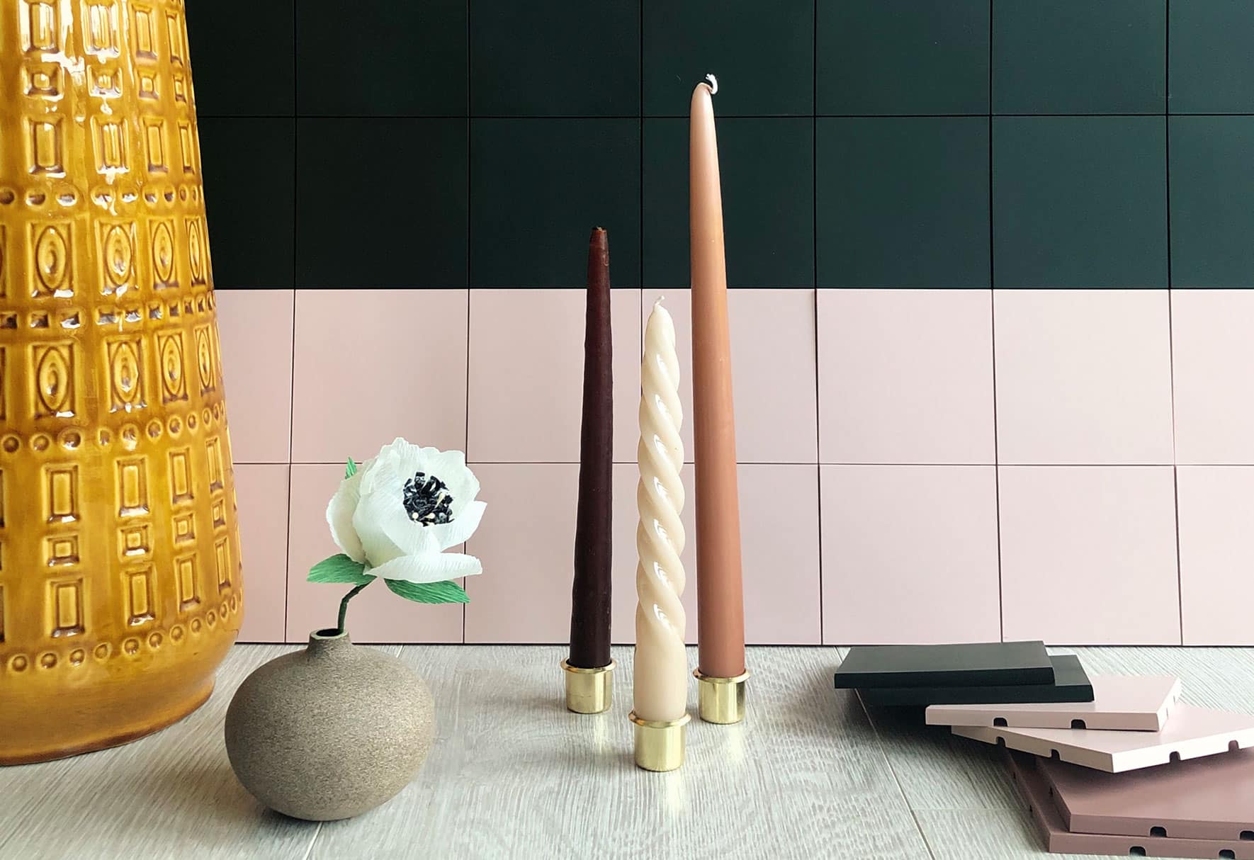 Designer kit bestående af alt hvad du skal bruge for at lave en 90x60 cm flisevæg.