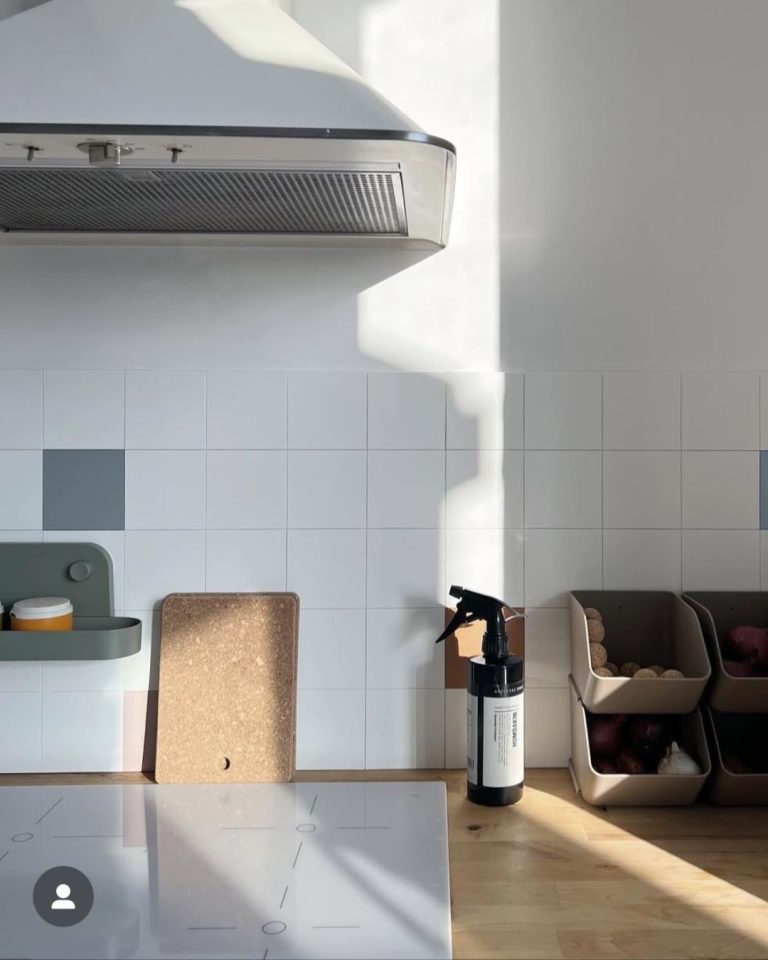Wall tiles from Click'n Tile - Playfully easy to change wall tiles yourself